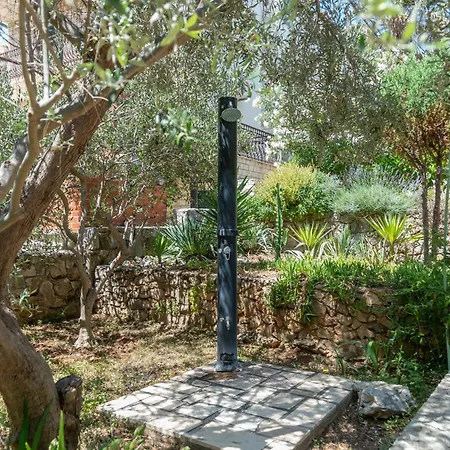 Seaside House Businci, Ciovo - 27831 בית נופש *