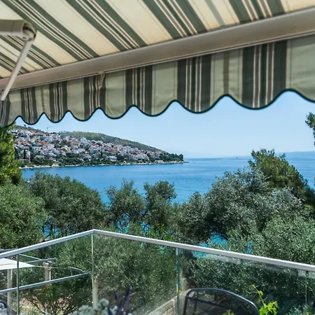 בית נופש Seaside House Businci, Ciovo - 27831 *
